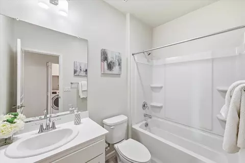 Bath - 5603 Melodia Cir, Dublin, CA 94568 photo 1 of 2