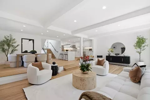 596 Sand Hill Cir, Menlo Park, CA 94025