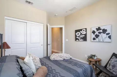 Bedroom - 350 Circuit Way, Mountain View, CA 94043 photo 4 of 6