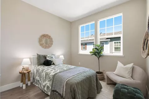 Bedroom - 350 Circuit Way, Mountain View, CA 94043 photo 5 of 6