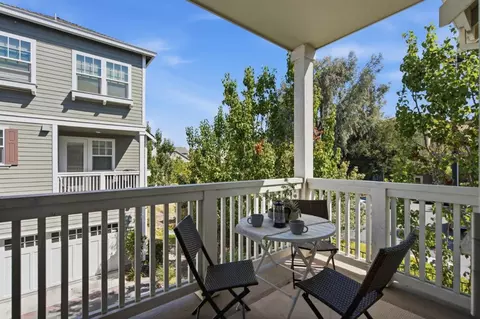Exterior - 350 Circuit Way, Mountain View, CA 94043 photo 5 of 7