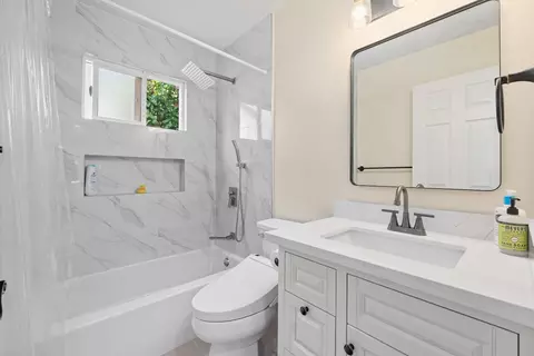 Bath - 2347 Bennington Ln, Hayward, CA 94545 photo 1 of 2