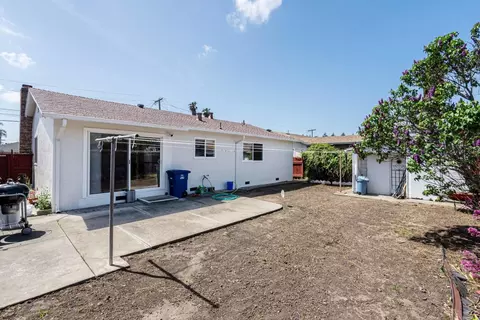 Exterior - 2347 Bennington Ln, Hayward, CA 94545 photo 9 of 10