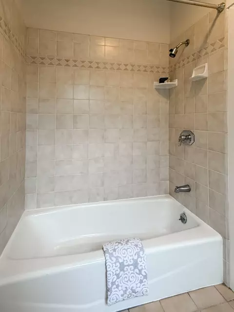 Bath - 965 California St, Mountain View, CA 94041 photo 2 of 2