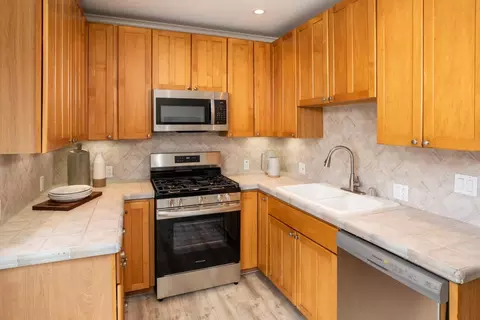 Kitchen - 965 California St, Mountain View, CA 94041 photo 2 of 2