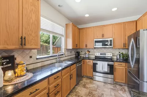 Kitchen - 45 Canterbury Pl, Gilroy, CA 95020 photo 2 of 2
