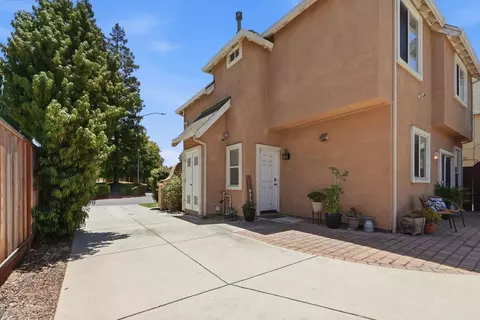 Exterior - 45 Canterbury Pl, Gilroy, CA 95020 photo 11 of 12