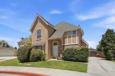 Exterior - 45 Canterbury Pl, Gilroy, CA 95020 photo 4 of 12