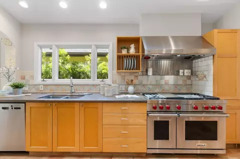 Kitchen - 228 Naomi Ave, Pacifica, CA 94044 photo 2 of 3