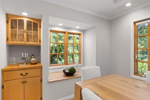 Dining - 228 Naomi Ave, Pacifica, CA 94044 photo 2 of 4