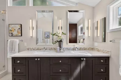 Bath - 455 Preston Dr, Mountain View, CA 94040 photo 1 of 5