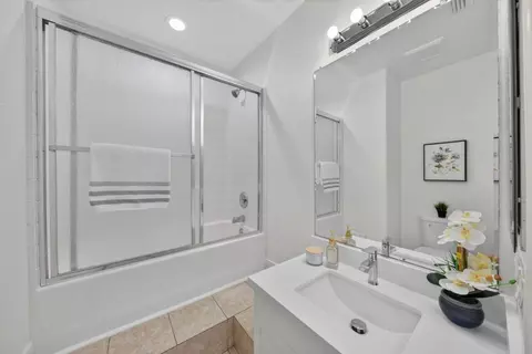 Bath - 44 Moon Dance, Milpitas, CA 95035 photo 3 of 4