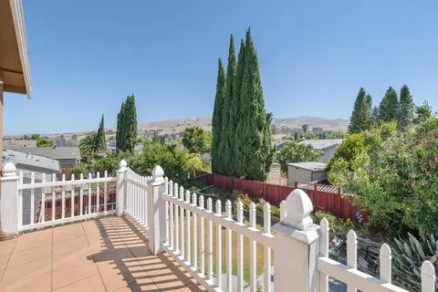 Exterior - 560 Cestaric Dr, Milpitas, CA 95035 photo 3 of 7