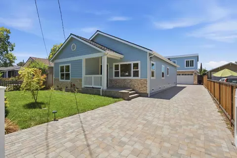 320 Center St, Redwood City, CA 94061
