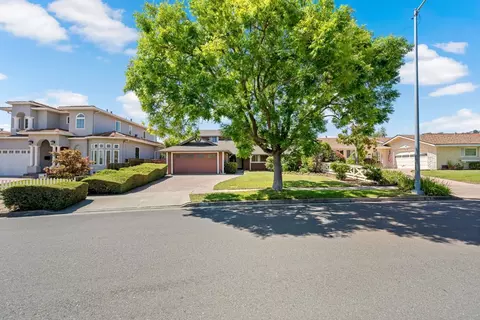 Exterior - 7864 Belknap Dr, Cupertino, CA 95014 photo 4 of 11