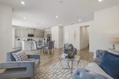 Entry Way - 5955 Markham Dr, Tracy, CA 95377 photo 2 of 5