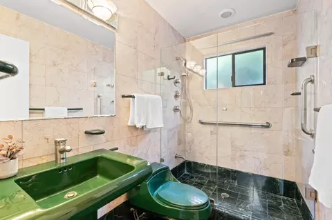 Bath - 1292 Birch St, Montara, CA 94037 photo 3 of 3