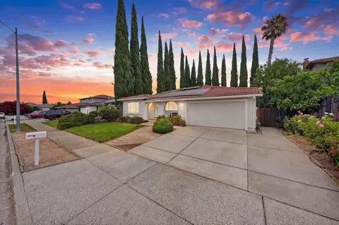 Exterior - 6530 Kings Pl, Gilroy, CA 95020 photo 4 of 9