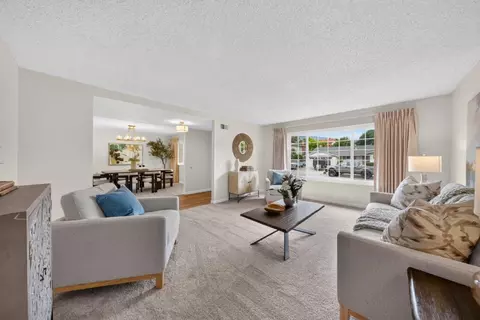 Living - 6530 Kings Pl, Gilroy, CA 95020 photo 3 of 4