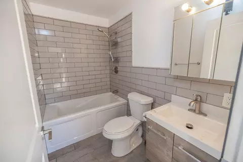 Bath - 1205 Trinity Ave, Seaside, CA 93955 photo 4 of 4