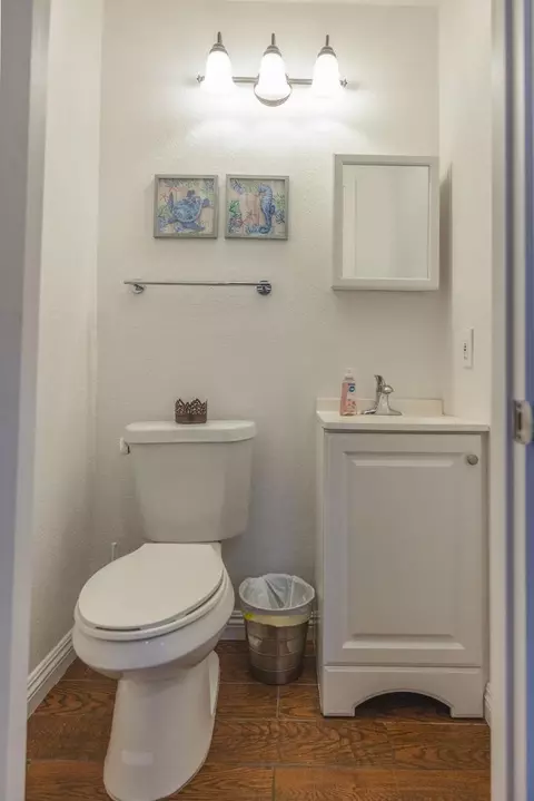 Bath - 1205 Trinity Ave, Seaside, CA 93955 photo 3 of 4