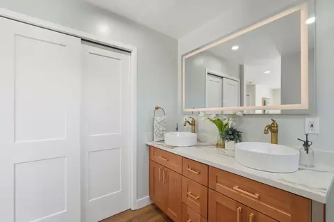 Bath - 47 Greenfield Dr, Moraga, CA 94556 photo 6 of 7