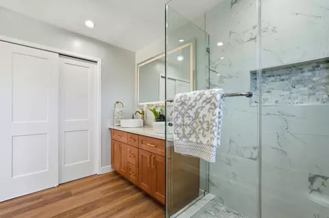 Bath - 47 Greenfield Dr, Moraga, CA 94556 photo 5 of 7