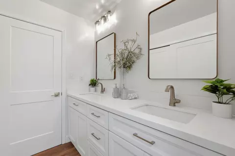 Bath - 47 Greenfield Dr, Moraga, CA 94556 photo 2 of 7