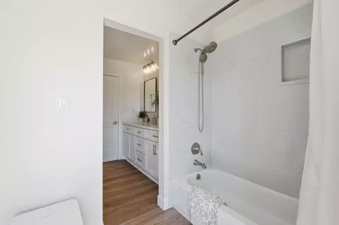 Bath - 47 Greenfield Dr, Moraga, CA 94556 photo 3 of 7