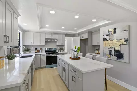 Kitchen - 895 Del Vaile Ct, Milpitas, CA 95035 photo 3 of 5