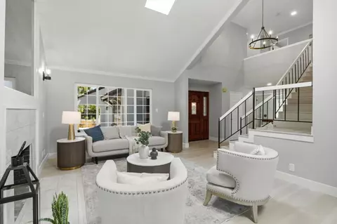 Living - 895 Del Vaile Ct, Milpitas, CA 95035 photo 2 of 5