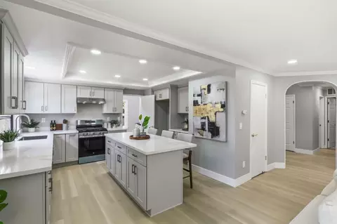 Kitchen - 895 Del Vaile Ct, Milpitas, CA 95035 photo 2 of 5