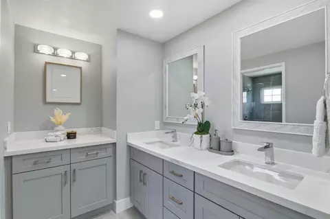 Bath - 895 Del Vaile Ct, Milpitas, CA 95035 photo 5 of 6