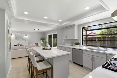 Kitchen - 895 Del Vaile Ct, Milpitas, CA 95035 photo 4 of 5