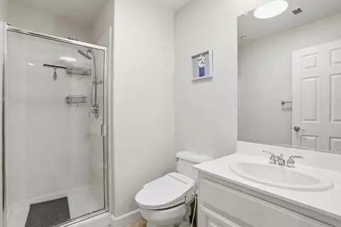 Bath - 70 Towne Cir, Mountain View, CA 94040 photo 3 of 3