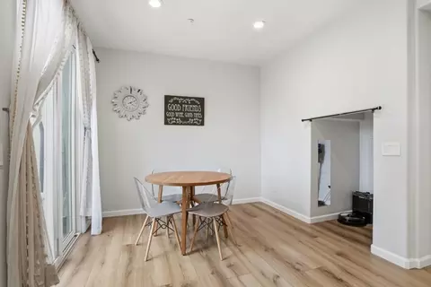 Dining - 70 Towne Cir, Mountain View, CA 94040 photo 1 of 1
