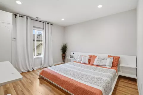 Bedroom - 70 Towne Cir, Mountain View, CA 94040 photo 2 of 8