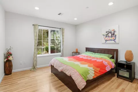Bedroom - 70 Towne Cir, Mountain View, CA 94040 photo 8 of 8