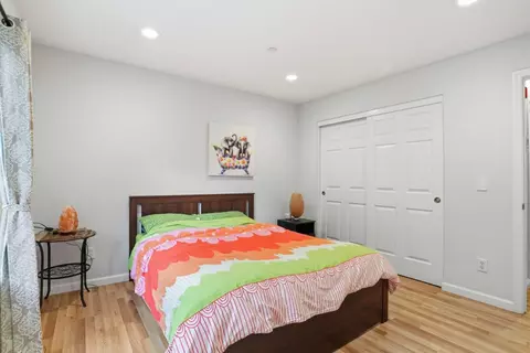 Bedroom - 70 Towne Cir, Mountain View, CA 94040 photo 7 of 8