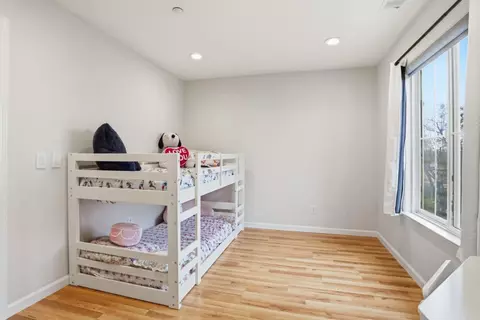 Bedroom - 70 Towne Cir, Mountain View, CA 94040 photo 5 of 8