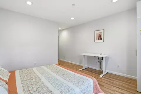 Bedroom - 70 Towne Cir, Mountain View, CA 94040 photo 3 of 8