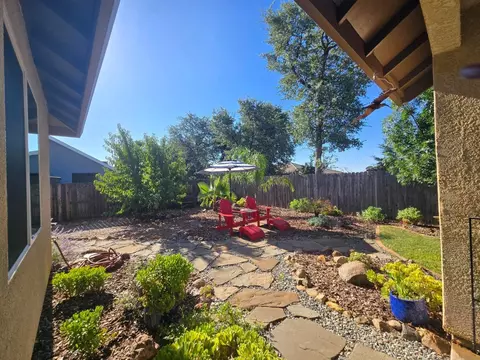 Exterior - 3577 Laver St, Redding, CA 96002 photo 4 of 6