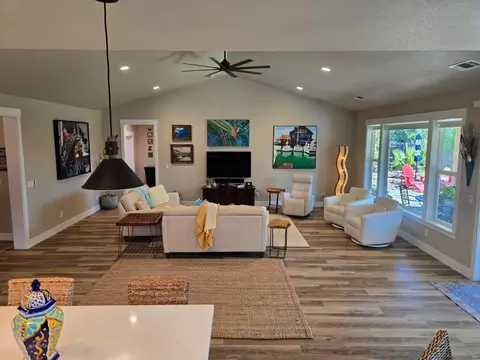 Living - 3577 Laver St, Redding, CA 96002 photo 2 of 2