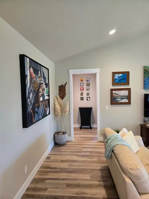 Entry Way - 3577 Laver St, Redding, CA 96002 photo 3 of 6