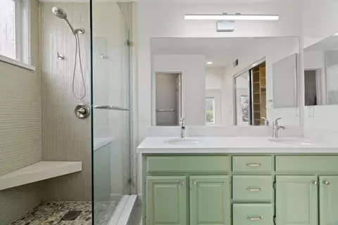 Bath - 92 Patrick Way, Half Moon Bay, CA 94019 photo 2 of 4