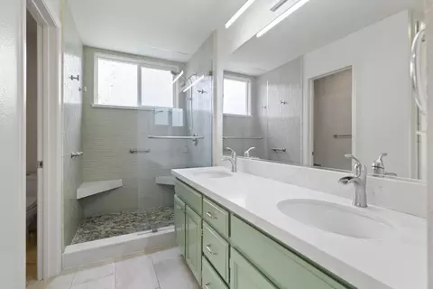 Bath - 92 Patrick Way, Half Moon Bay, CA 94019 photo 3 of 4