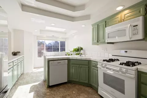 Kitchen - 92 Patrick Way, Half Moon Bay, CA 94019 photo 1 of 6