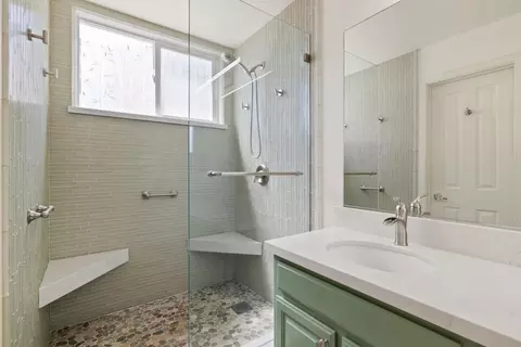 Bath - 92 Patrick Way, Half Moon Bay, CA 94019 photo 2 of 4