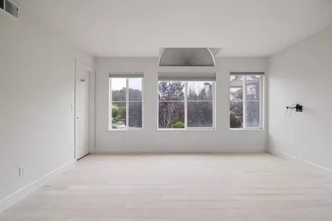 Living - 92 Patrick Way, Half Moon Bay, CA 94019 photo 6 of 7