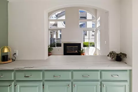 Kitchen - 92 Patrick Way, Half Moon Bay, CA 94019 photo 5 of 6